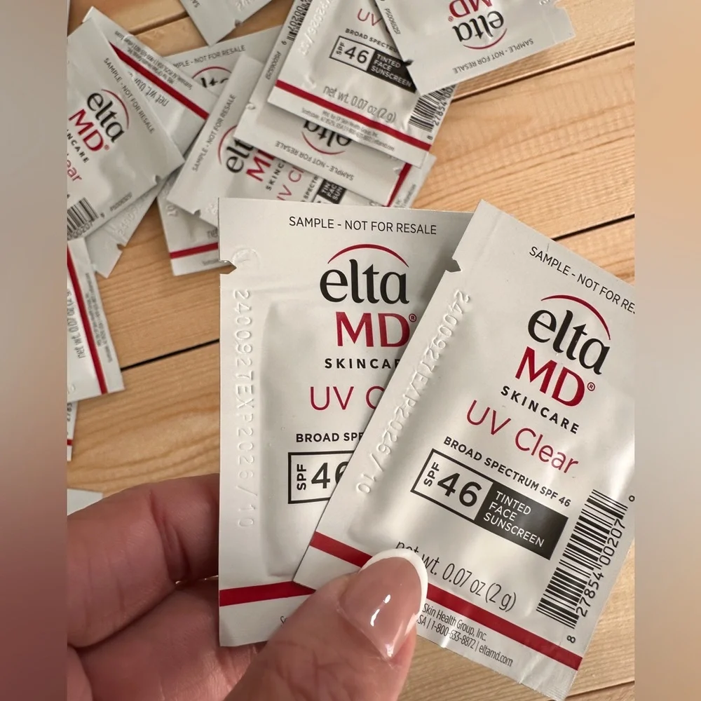Lot of 20- EltaMD UV Clear Tinted Broad-Spectrum SPF 46 - Picture 4 of 9